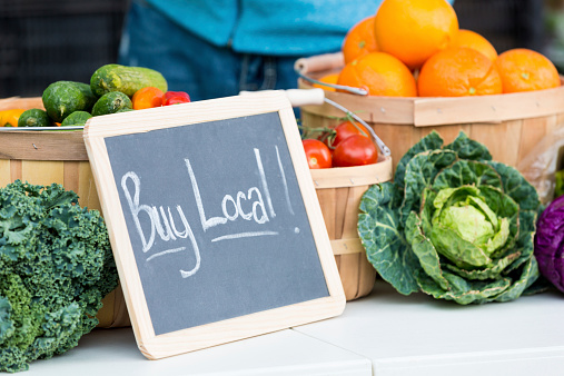 freshpoint-produce-buying -local-sign